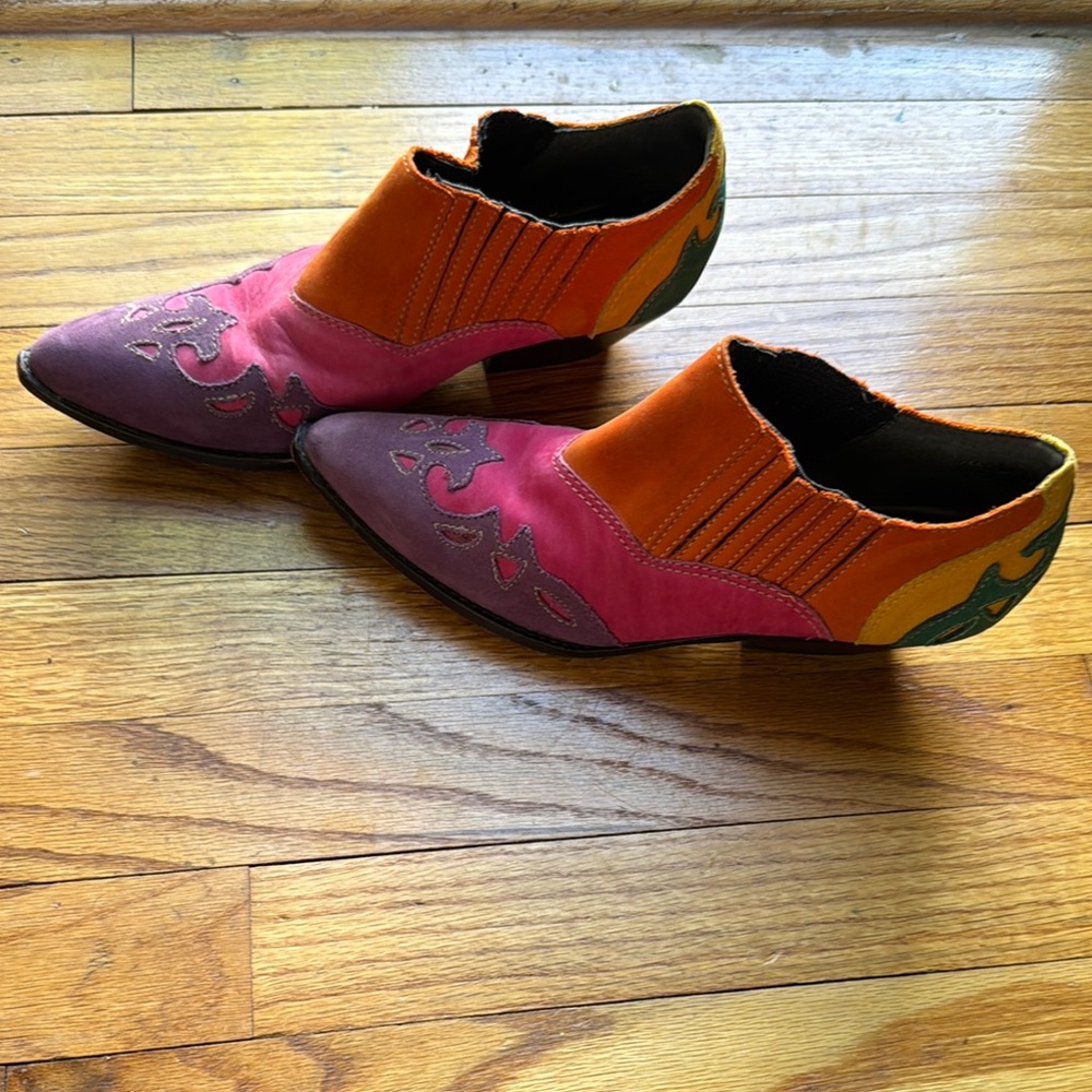 Circle S women’s multicolored western ankle boots.  Made in Brazil.  Size 7M